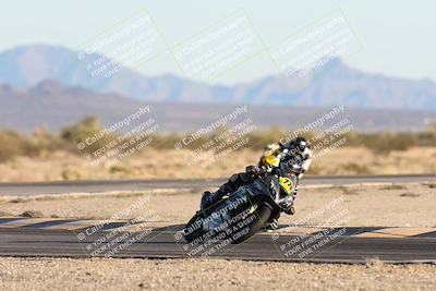 media/Dec-07-2025-CVMA (Sun) [[3e7d2de5dc]]/Race 17-Amateur Formula Middleweight/